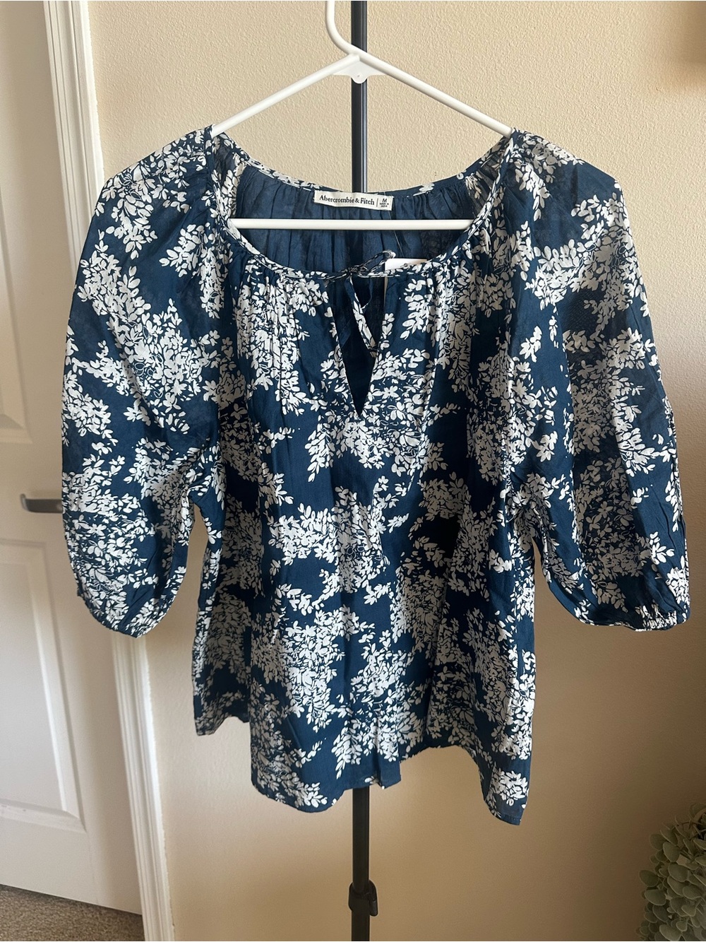 Abercrombie & Fitch Navy Floral  Top